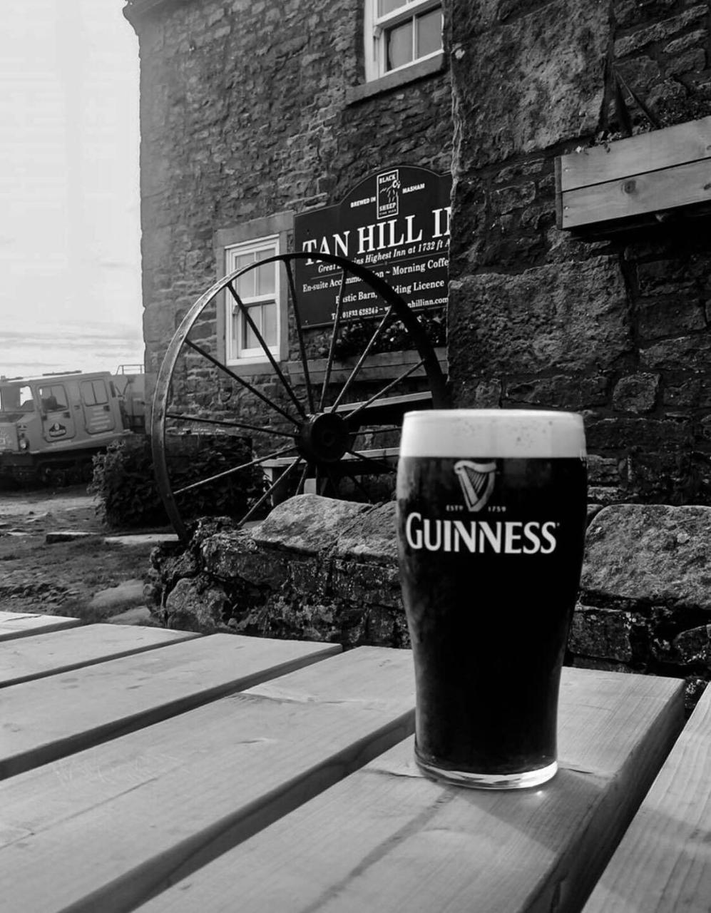 The Tan Hill Inn Keld Exterior foto